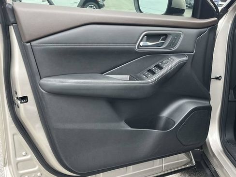 Used 2021 Nissan Rogue SL w/ Premium Package FWD image 15