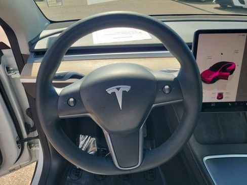 Used 2023 Tesla Model Y Long Range image 25