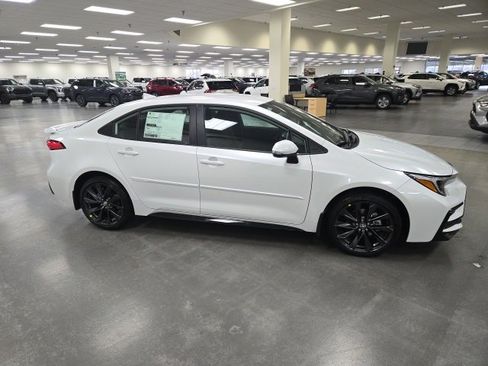 New 2026 Toyota Corolla SE image 6