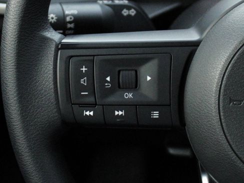 Certified 2025 Nissan Kicks S image 29