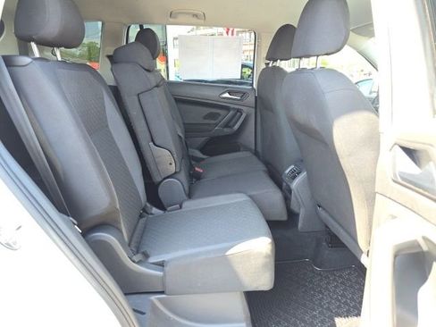 Used 2018 Volkswagen Tiguan S FWD image 37
