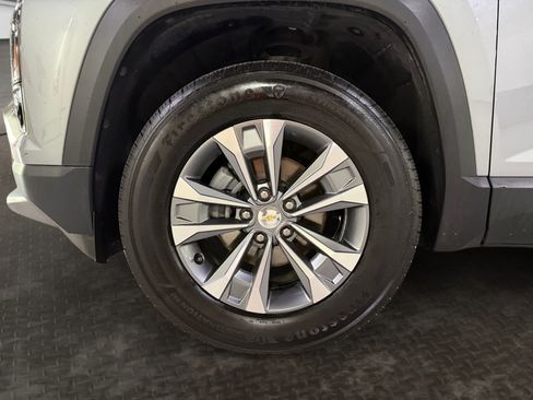 Used 2025 Chevrolet Equinox LT w/ Convenience Package II FWD image 21