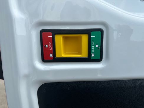 New 2026 Ford Transit 250 148 Medium Roof RWD image 19