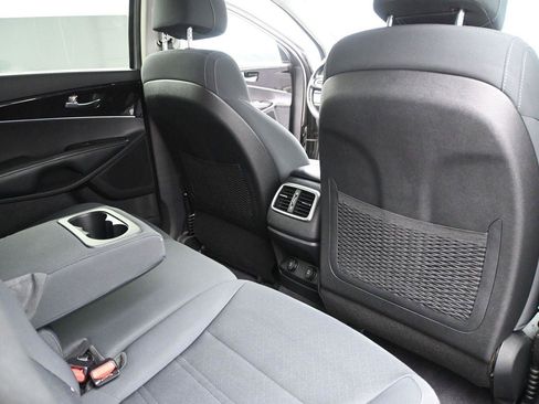 Used 2017 Kia Sorento AWD w/ LX Convenience Package image 20
