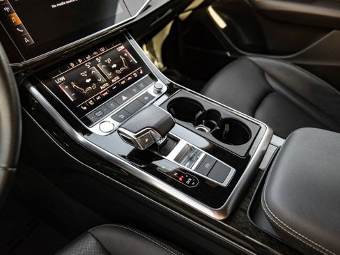Used 2020 Audi Q8 Premium Plus image 24