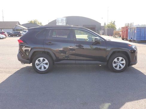 Used 2019 Toyota RAV4 LE w/ All Weather Liner Package AWD/4WD image 4