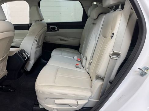 Used 2025 Kia Sorento S w/ Panoramic Sunroof Package FWD image 17