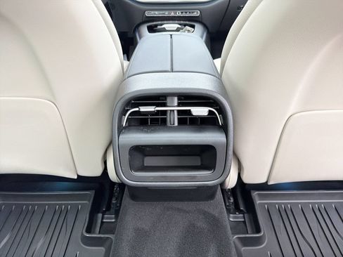 New 2026 Mercedes-Benz E 350 4MATIC Sedan image 21