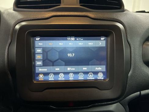 Used 2020 Jeep Renegade Latitude FWD image 13