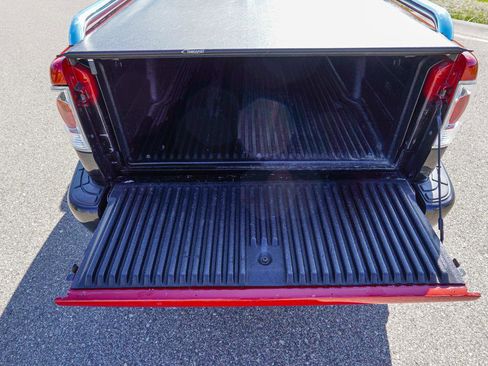 Used 1997 Chevrolet S10 Pickup LS w/ Preferred Equipment Group RWD image 18