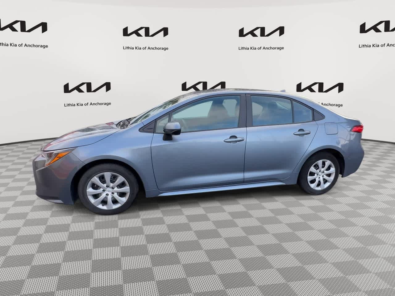 Used 2023 Toyota Corolla LE FWD image 8