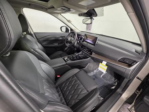 New 2026 Nissan Rogue Platinum w/ Platinum Premium Package AWD/4WD image 15