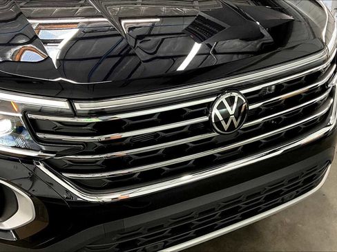 New 2026 Volkswagen Atlas SE image 32