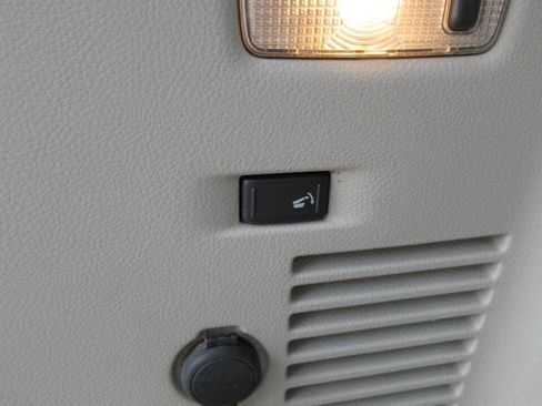 Used 2011 Nissan Quest SL w/ Bose Pkg image 19