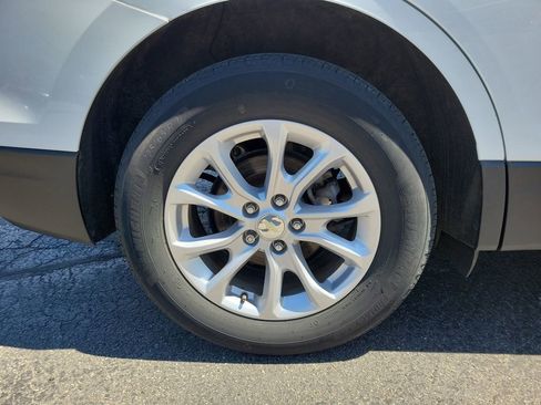 Used 2019 Chevrolet Equinox LT FWD image 5