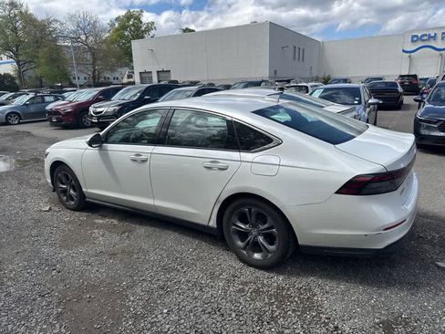 Used 2023 Honda Accord EX image 31