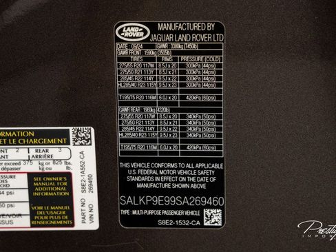 Used 2025 Land Rover Range Rover SE image 54