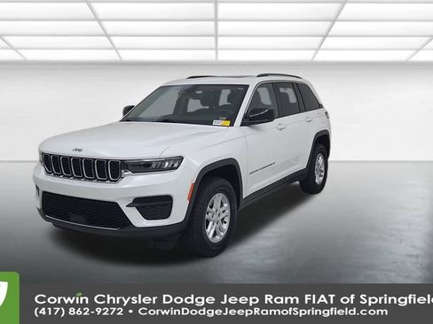 Certified 2023 Jeep Grand Cherokee Laredo w/ Luxury Tech Group I image 6