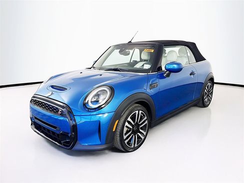 Certified 2023 MINI Cooper S w/ Signature Upholstery Package image 3
