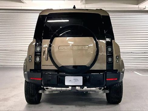 New 2026 Land Rover Defender 110 S image 5