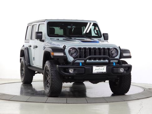 Used 2023 Jeep Wrangler Unlimited Rubicon 4xe AWD/4WD image 11