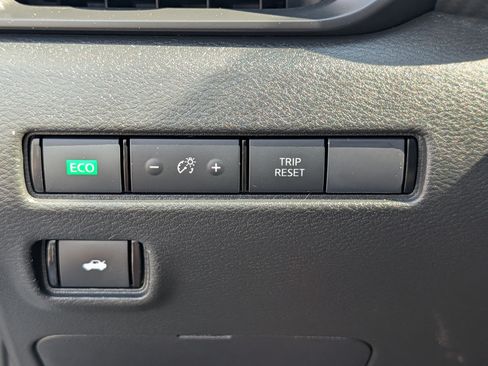 Used 2024 Nissan Sentra S FWD image 15