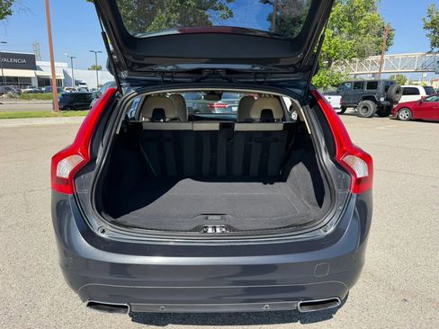 Used 2016 Volvo V60 T5 Premier w/ Convenience Package FWD image 24