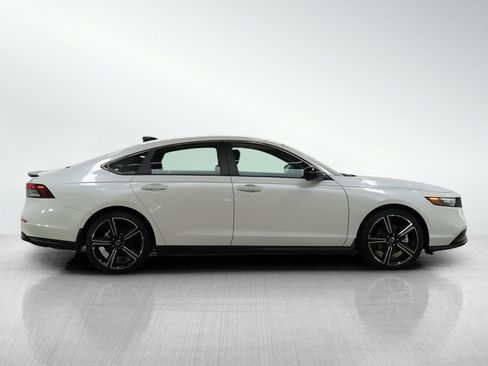 Used 2023 Honda Accord Sport image 6