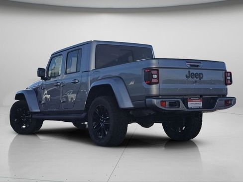 Used 2021 Jeep Gladiator Overland image 6