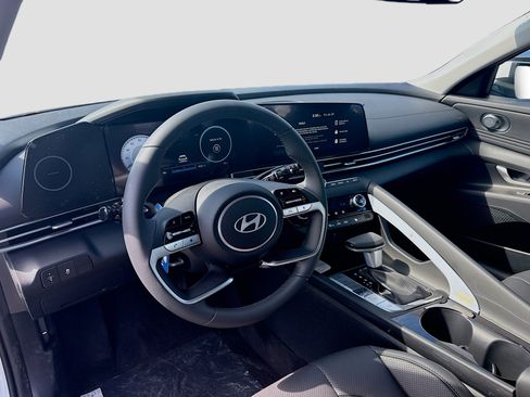 New 2026 Hyundai Elantra Limited FWD image 7