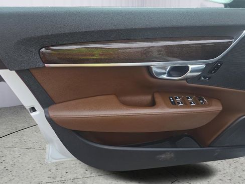 Used 2018 Volvo S90 T5 Momentum AWD/4WD image 13