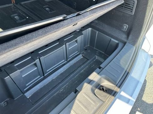 Certified 2024 Nissan Pathfinder Platinum w/ Black Appearance Package AWD/4WD image 24