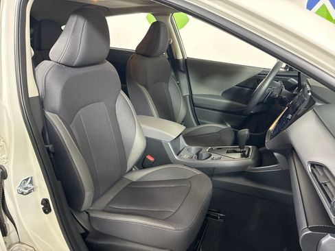 Used 2025 Subaru Crosstrek 2.0i Premium image 33