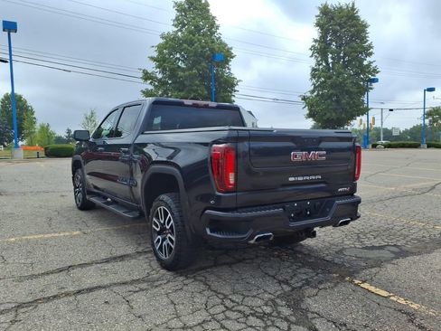 Used 2023 GMC Sierra 1500 AT4 w/ Technology Package AWD/4WD image 7