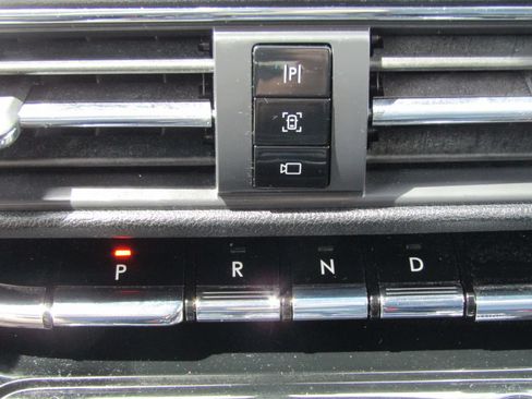 Used 2022 Lincoln Corsair AWD w/ Equipment Group 101A image 19