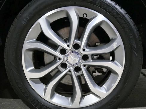 Used 2015 Mercedes-Benz C 300 4MATIC Sedan image 21
