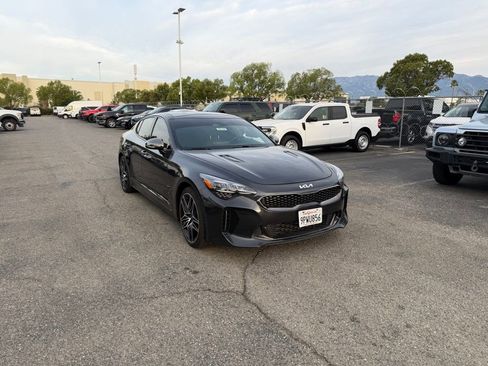 Used 2022 Kia Stinger GT1 image 2