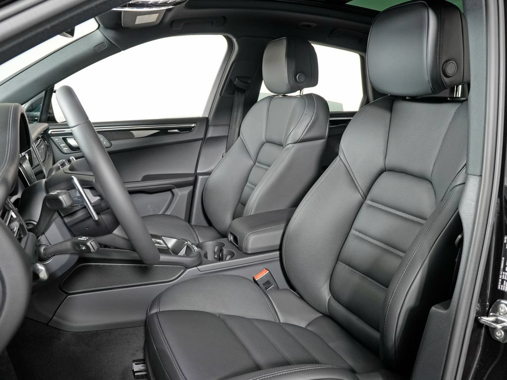Used 2026 Porsche Macan S AWD/4WD image 5