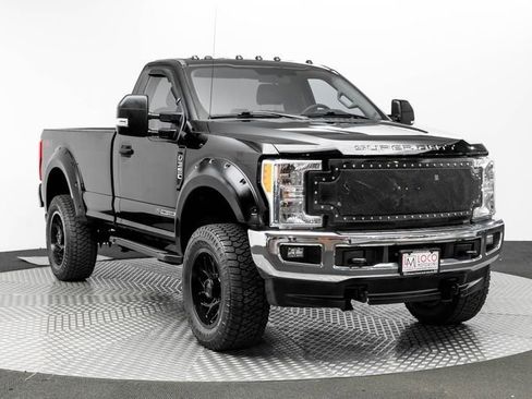 Used 2017 Ford F350 XLT w/ XLT Value Package image 4