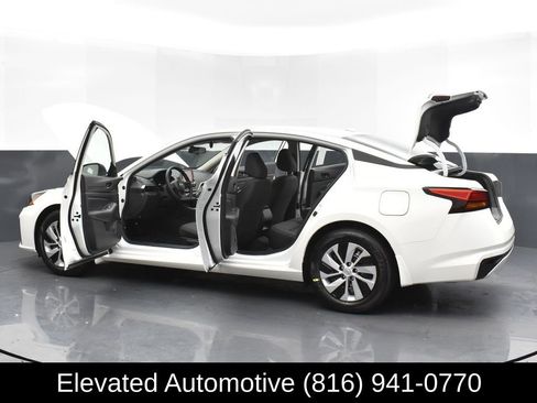 Used 2025 Nissan Altima 2.5 S image 31