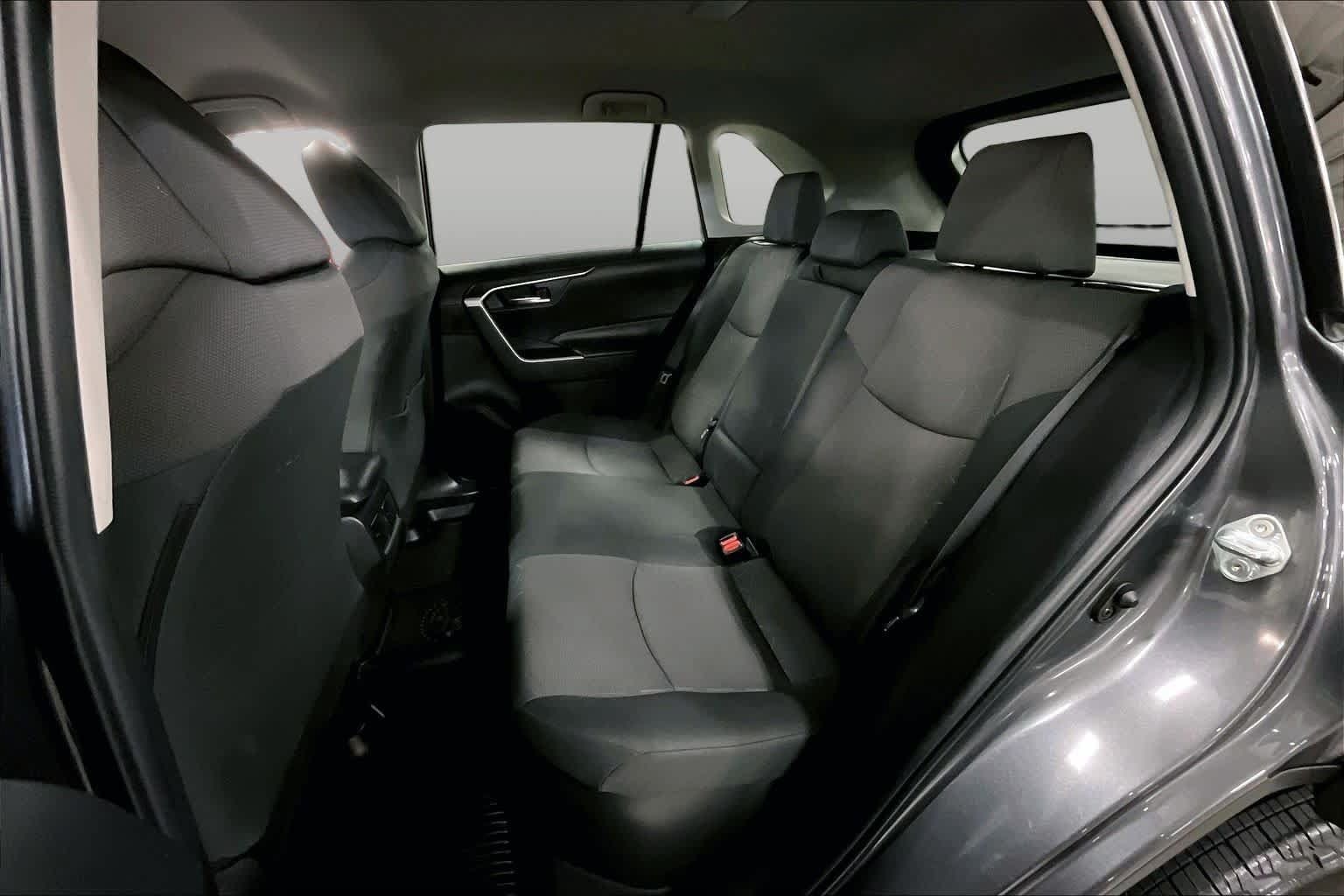 Used 2024 Toyota RAV4 XLE AWD/4WD image 20
