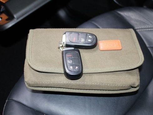 Used 2014 Jeep Cherokee Limited image 47