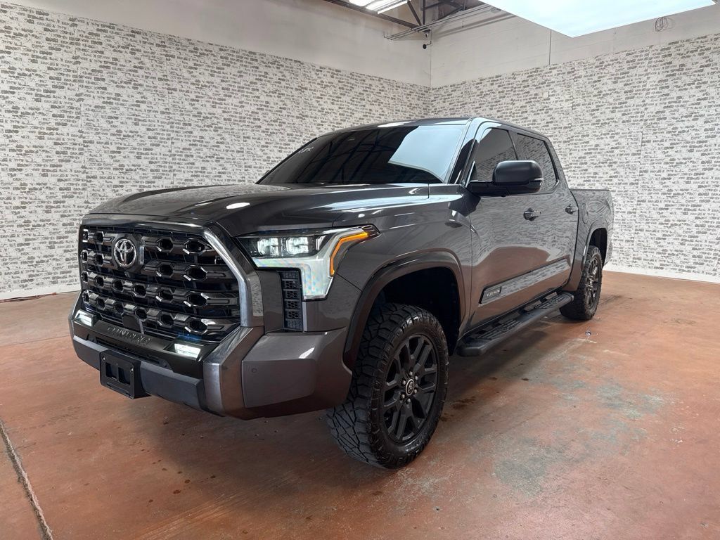 Used 2022 Toyota Tundra Platinum AWD/4WD image 3