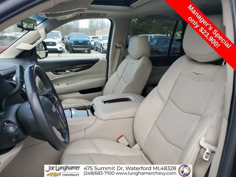 Used 2020 Cadillac Escalade Luxury AWD/4WD image 21