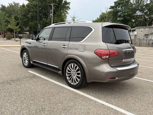 Used 2016 INFINITI QX80 4WD w/ Deluxe Technology Package image 13