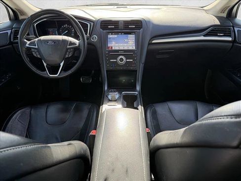 Used 2018 Ford Fusion Titanium FWD image 19