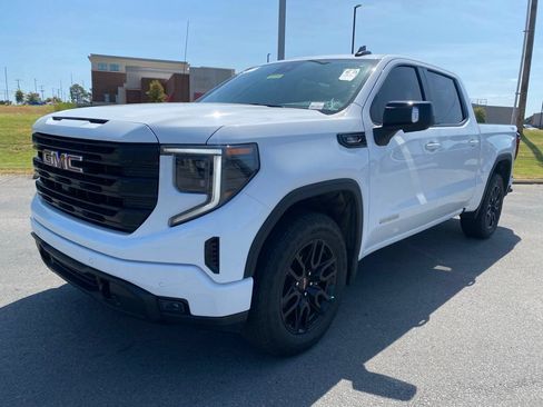 Used 2026 GMC Sierra 1500 Elevation w/ Elevation Premium Package AWD/4WD image 3