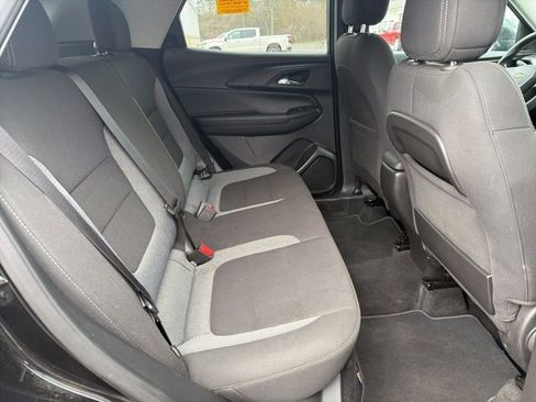 Used 2025 Chevrolet TrailBlazer LT AWD/4WD image 15