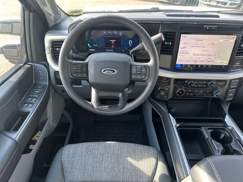 New 2025 Ford F250 XLT w/ Black Appearance Package image 17