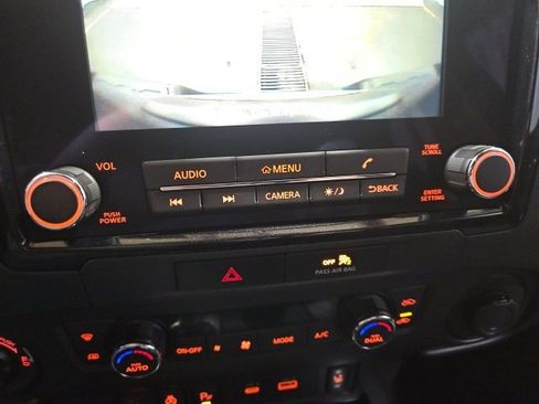 Used 2022 Nissan Frontier SV image 23